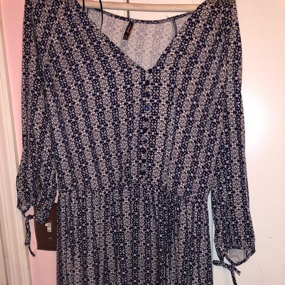 Beautiful dress from a boutique in France - Picture 1 of 1